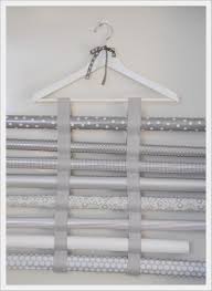 Geschenkpapier Rollenhalter Decorative Paper Holder Bastelzimmer Organisieren Naherei Geschenkpapier