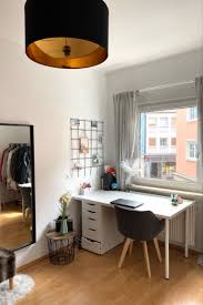 Alle infos finden sie direkt beim inserat. Lernen Im Studenten Zimmer Schlafzimmer Einrichten Zimmer Dekor Ideen Zimmer Renovierungen