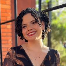 Laís Serafim (@lais.menezes.3760) • Facebook