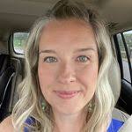 Vanessa Mears's Instagram, Twitter & Facebook