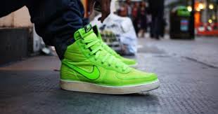 Black And Lime Green Sneakers Pin By Unique Brown On Random Sh T Green Nike Shoes Nike Shoes Janoski Mens Nike Shoes