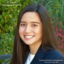 Introducing our 2023-2024 SOE Executive Team! We are so excited to get  started and cannot wait to see all of you soon! 🔹President