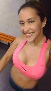 "Parte de mi rutina de hoy: enfocada en mí. Cada día, un paso más hacia  adelante. Cada día, me supero más."