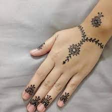 Gambar di atas merupakan salah satu motif yang bisa bukan hanya dewasa yang dapat menggunakan motif henna untuk hiasan memperindah tangan dan kaki. Keheto Henna Instan Keheto Profile Pinterest