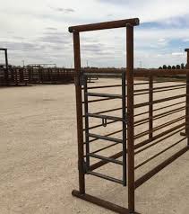 Alleyways In 2020 Cattle Panels Cattle Corrals Alleyway
