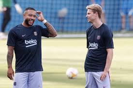Depay signed for the spanish giants after spending four successful years in ligue 1 with lyon. De Jong Impressed With New Barcelona Signing Memphis