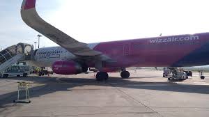 Din ratiuni de securitate, wizz air nu transporta bagaje ale unor persoane ce nu se afla la bord(exceptand bagajele pierdute). Wizz Air Schimba Politica De Bagaje Urmand Modelul Ryanair Calatorul Multumit