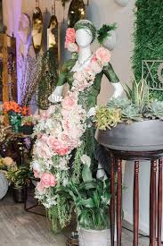 Add medium blooms of flowers of the same color family and small peony buds. Kara S Party Ideas Floral Garden Dinner Party Kara S Party Ideas