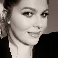 Teresa Lackner's Instagram, Twitter & Facebook