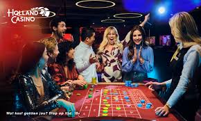 Holland Casino, Entree + hapje + non-alcoholisch drankje voor 2 bij Holland  Casino bespaar 52% in Eindhoven via Social Deal