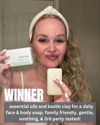 🌿 Your skin is a powerhouse—absorbing every product you use. So, switching  from chemical-heavy soaps to something clean and pure could make a huge  difference!💧 🌿 Did you know what you put