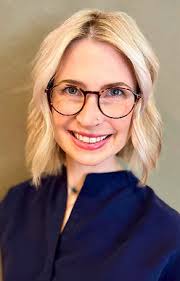 Samantha Muro's Instagram, Twitter & Facebook