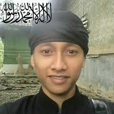 new Repost @zanzabellaa Masihnada saja diskriminasi terhadap umat Hindu di  luar Bali. Kenapa oknum petugas jaga candi sangat KERAS dan terkesan benci  terhadap Hindu ? Ada apa ini ? Bagaimana ini DIRJEN