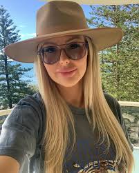 I've come away with three special friends ( Darcie, Blake & Maddie ) thanks  to @goodlookersuk 🥰 These three are the perfect companions for every  holiday! ❤️Sunglasses…Darcie In tortoiseshell have polarised lenses