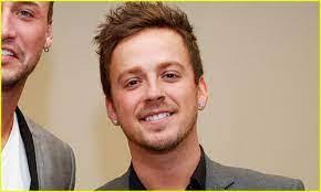 Stephen Liles's Instagram, Twitter & Facebook