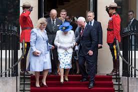Learn more about the governor general's role and responsibilities during these extraordinary times, and how canadians are coming together in the face of adversity. Canadian Official Touches Queen Elizabeth In Possible Royal Protocol Breach