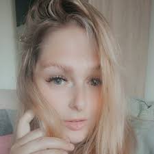 Michaela Whiting ♔ (@wifeywhiting)