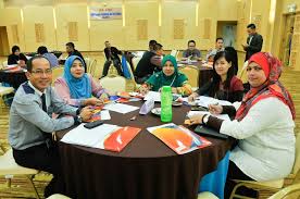 Datuk pengelola bijaya diraja, dato' abd rahim mohamad nor berkata. Kkmm Album Kursus Penyediaan Teks Ucapan Oleh Ybhg Datuk Seri Panglima Mohd Annuar Bin Zaini Di Kompleks Kkmm Pada 01 08 2016 Image Kursus Penyediaan Teks Ucapan Oleh Ybhg Datuk Seri