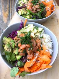 Epingle Par Nathalie Rebollar Sur Vegan En 2020 Saumon Poke Bowl Courge Farcie