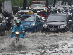 Ada beberapa ciri atau tanda tanda gangguan jin dan sihir pada manusia , periksalah apakah tanda tanda tersebut ada pada diri kita masing masing. Ini Hal Hal Yang Jadi Ciri Khas Musim Hujan Di Indonesia