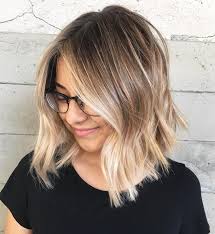 Choppy Blonde Balayage Lob Balayage Cheveux Courts Cheveux Courts Cheveux Courts Blonds