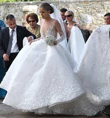Abiti da sposa da principessa, originali, strani, glamour ma anche semplicissimi ed eleganti: Cu Ridicata Neinvins X Nou Stil Vestito Sposa Swarovski Afstidelhi Org