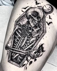 The design can represent that we only have one life and to make the most of the time we have here. Halloween Tattoos By Angelo Parente Inkppl Halloween Tattoos Skull Sleeve Tattoos Tattoo Outline