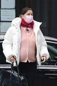Her father was the town's first black mail carrier. Verdachtiger Bauch Ist Laetitia Casta Wieder Schwanger Promiflash De
