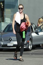 Ferie i west hollywood hoteller i west hollywood bed and breakfasts i west hollywood. Charlize Theron In Gim Ready Outfit Leaves Her Yoga Class In West Hollywood 10 15 2017 Celebmafia