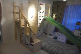 Ikea Trofast Regal Mit Einer Kletterwand Und Rutsche Verbunden Einer Kletterwand Regal Ru Ikea Trofast Regal Rutsche Kinderzimmer Kletterwand Kinderzimmer