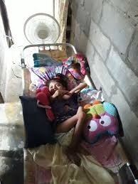 Madre de niña con parálisis cerebral pide al Meduca estabilidad laboral