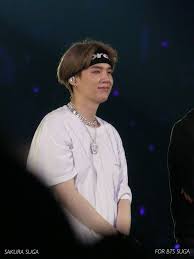 Bts suga cute and funny moments #happysugaday. Sakura Suga On Twitter Suga Yoongi Cute Boys