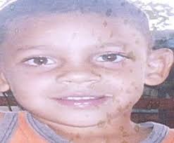 Menino de 4 anos some após ser visto pela última vez dormindo em casa