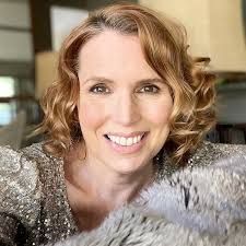 Skip to the End: Molly James: 9781529409567: Amazon.com: Books