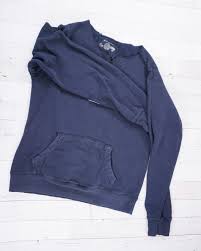 Knitters refer to cutting a sweater as sweating, and you'll find this technique handy when you want to customize your sweater. How To Crop A Sweatshirt 3 Ways Heather Handmade