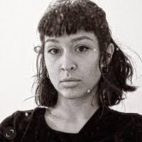 60+ perfiles de «Isha»