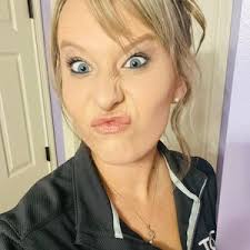 Carly Chandler (@cchandler2023)