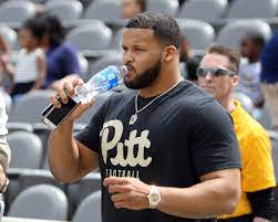 His birthday, what he did before fame, his family life, fun trivia facts, popularity rankings, and more. Aaron Donald To Represent Pitt In Super Bowl Big 33 Streak Continues Pittsburgh Sports Now