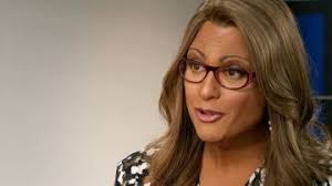 Armando intenta conseguir que Betty le perdone