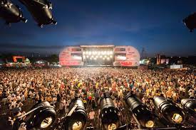 September stattfindende donauinselfest wird zwar umfangreicher ausfallen als die miniversion 2020. Donauinselfest 2021 Home Facebook