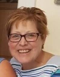 Lynn Mott's Instagram, Twitter & Facebook