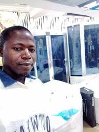 YAU SHEKARU 9 DA RASUWAR MARIGAYI UMAR ABDULAZIZ BABA FADAR BEGE. An haifi  Umar Abdul-Aziz Baba da akafi sani da (Fadar Bege) a garin Garko karamar  Hukumar Wudil a Ta Wancan Lokacin,