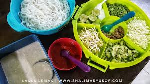 Di negeri sarawak, terdapat satu jenis hidangan yang popular disana iaitu laksa sarawak. Resepi Kuah Laksa Lemak Yang Sedap Dimakan Dengan Laksa Atau Laksam