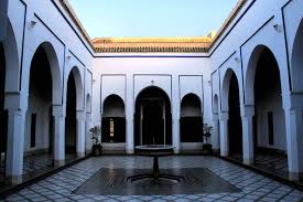 قصر "الباهية" في مراكش تحفة تحفظ قصة عشق قديمة  Images?q=tbn:ANd9GcSh7yol5htISoSO5XiS4t2KoxDHdjb2qFR5bp0YQmuXHCyePOre