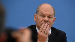 Sommerpressekonferenz: Warum die Ampel ein Langnese-Problem hat