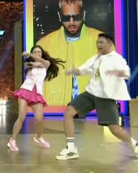 Darren Espanto & Kim Chiu's Fun Hosting Segment on It's Showtime