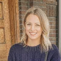 Katelyn Farrow's Instagram, Twitter & Facebook