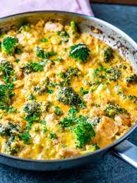 Cheesy Cauliflower Rice With Broccoli And Chicken Recipe Broccoli Recipes Keto Recipes Dinner Healthy Dinner