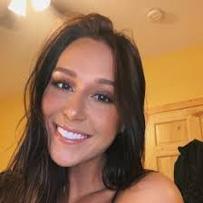 Alissa Larson's Instagram, Twitter & Facebook