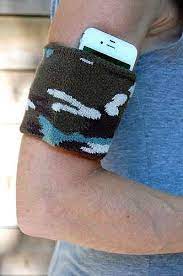 The Most Comfortable Iphone Armband Ever Easy Diy Crochet Mobile Ipod Holder Iphone Armband
